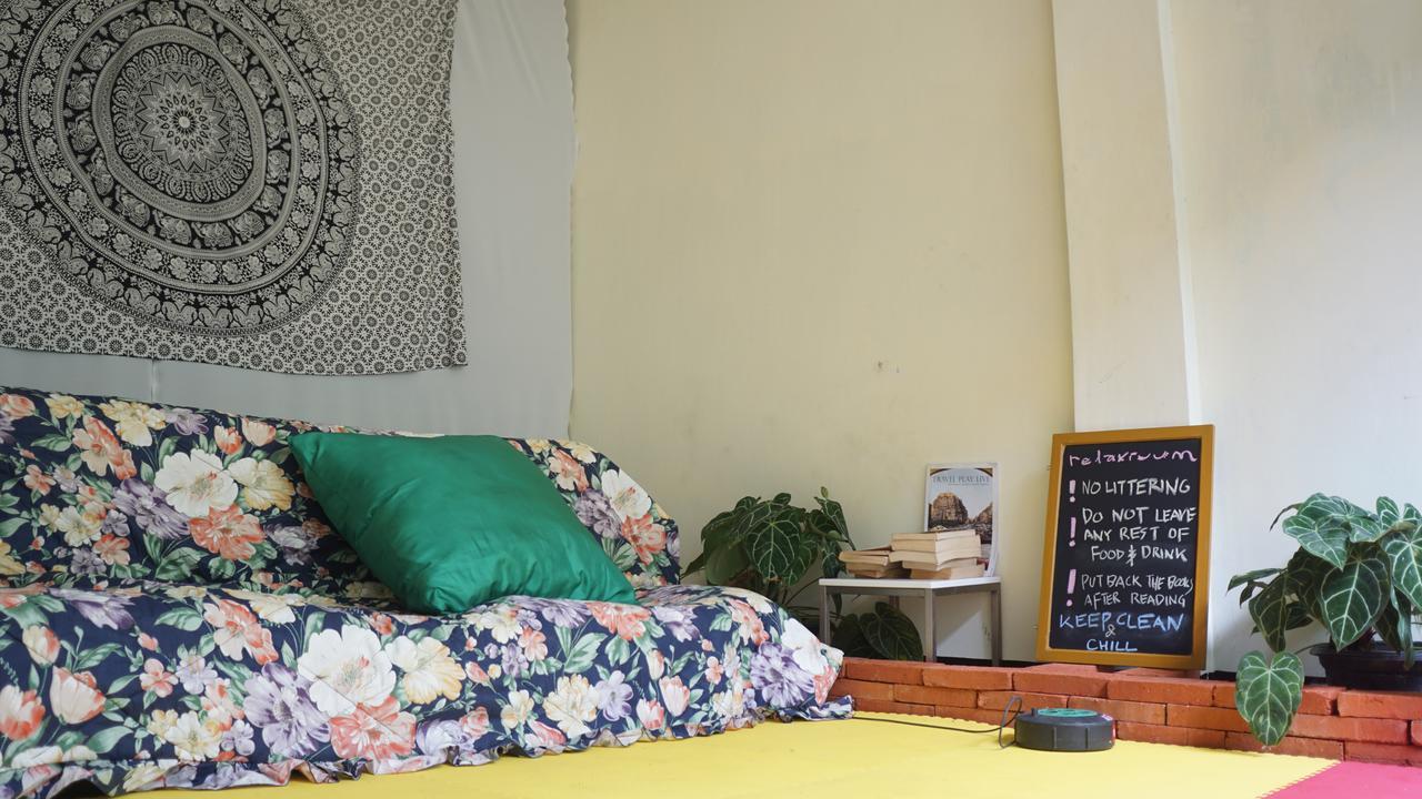 The Sleepingroom Hostel Yogyakarta Esterno foto