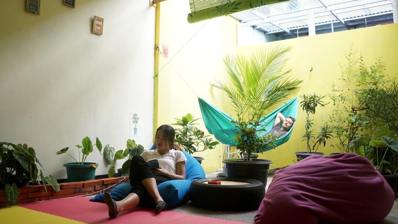 The Sleepingroom Hostel Yogyakarta Esterno foto