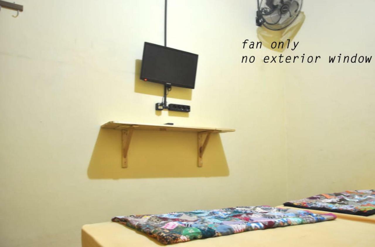 The Sleepingroom Hostel Yogyakarta Esterno foto